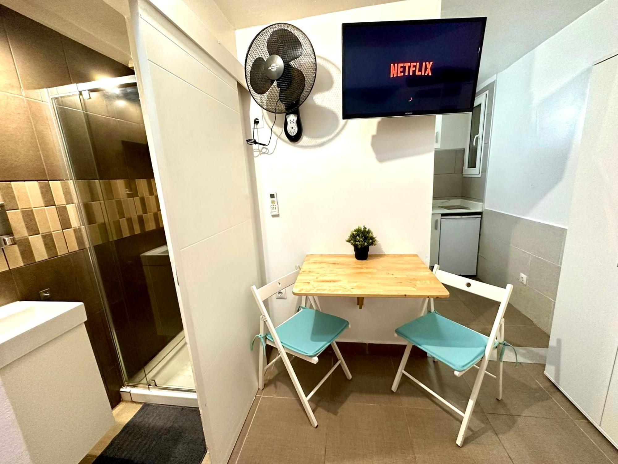 Nice Apartment In Barcelona By Perita Next Metro St T1 외부 사진
